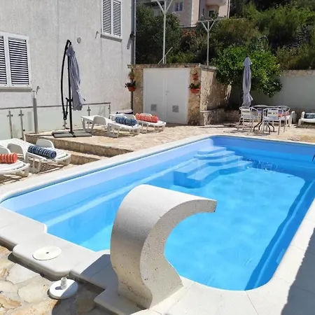 Apartman Sollis *